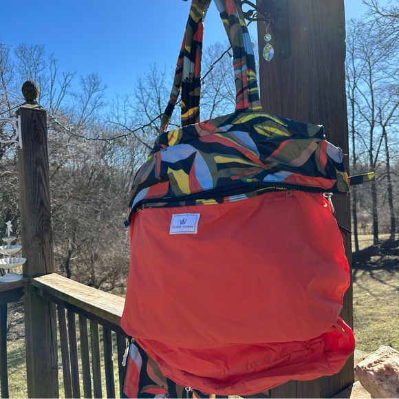 Oliver Thomas Orange Tropical Tote with matching insert pouch Reversible - Picture 7 of 7